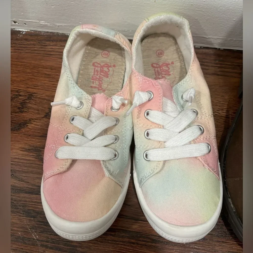 Girls fashion boot and flat sneakers bundle size 4